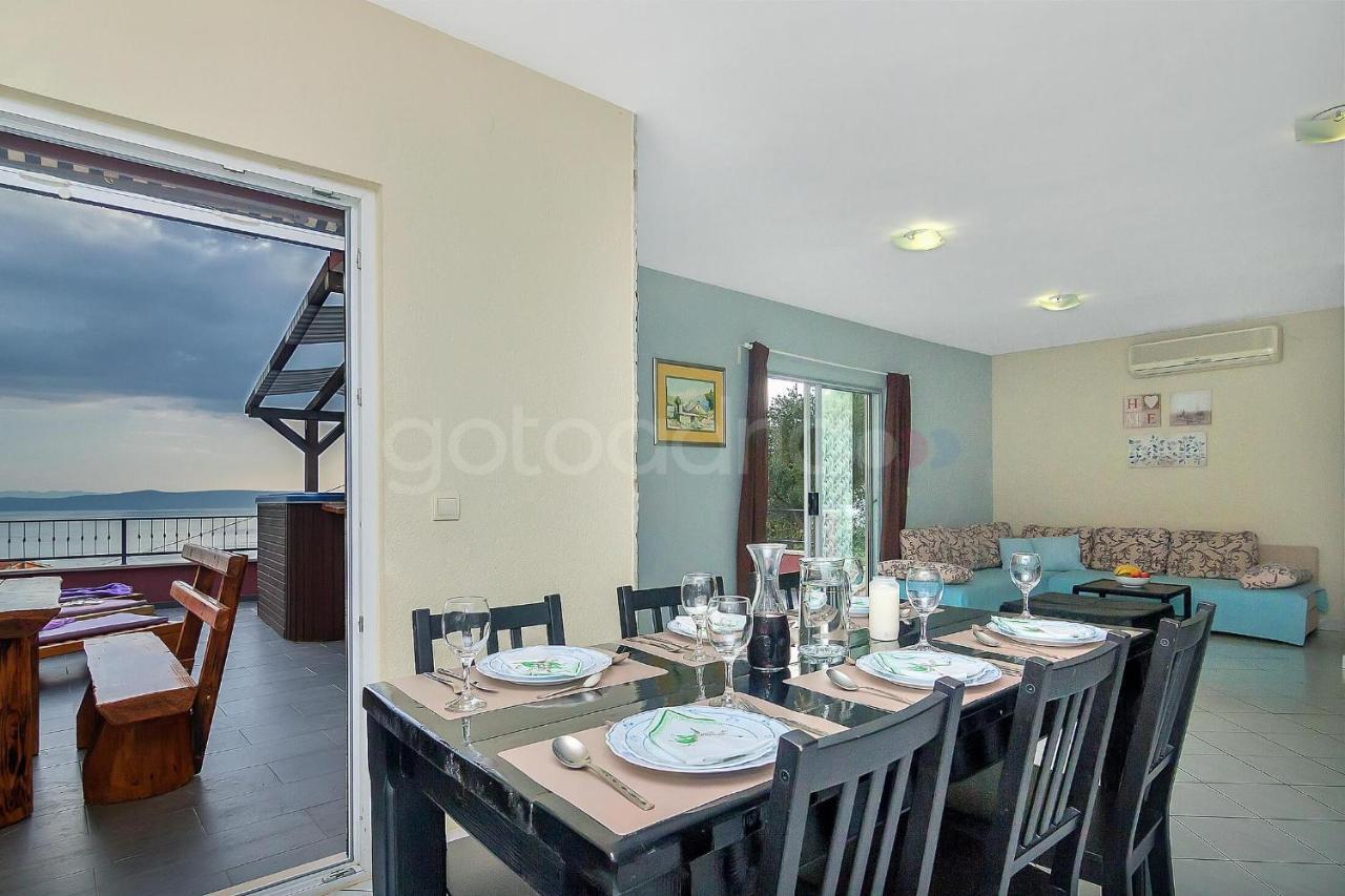 Holiday Home Darius With Hot Tub Makarska Exterior photo
